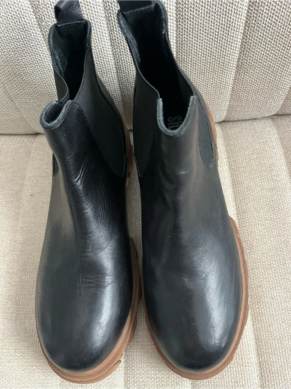 Silent d x Anthropologie black cress Chelsea boot lug soles size 40/10